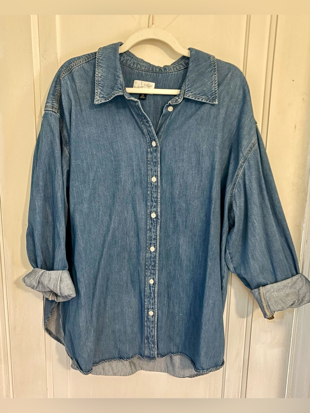 Universal Thread Denim Shirt in Medium Blue Wash | size XXL | like new